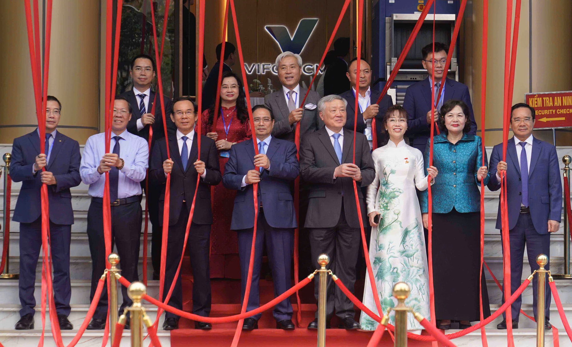 Hình thành Trung tâm Tài chính hàng không Quốc tế tại TPHCM- Ảnh 2.