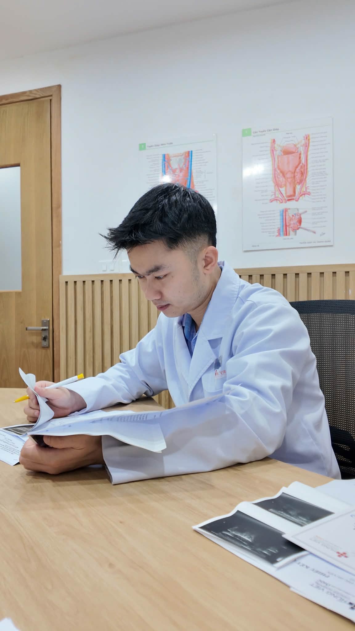 Người phụ nữ không đau, không u vẫn mắc ung thư vú: BS ung bướu cảnh báo 3 việc chị em phải làm đều đặn để bảo vệ mình- Ảnh 2.